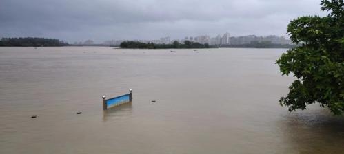 台风“潭美”已停编，为何海南的雨仍如此极端？暴雨大暴雨何时停歇？